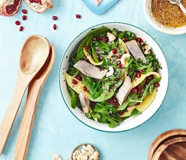 Salade de hareng fumé aux herbes et à la mangue